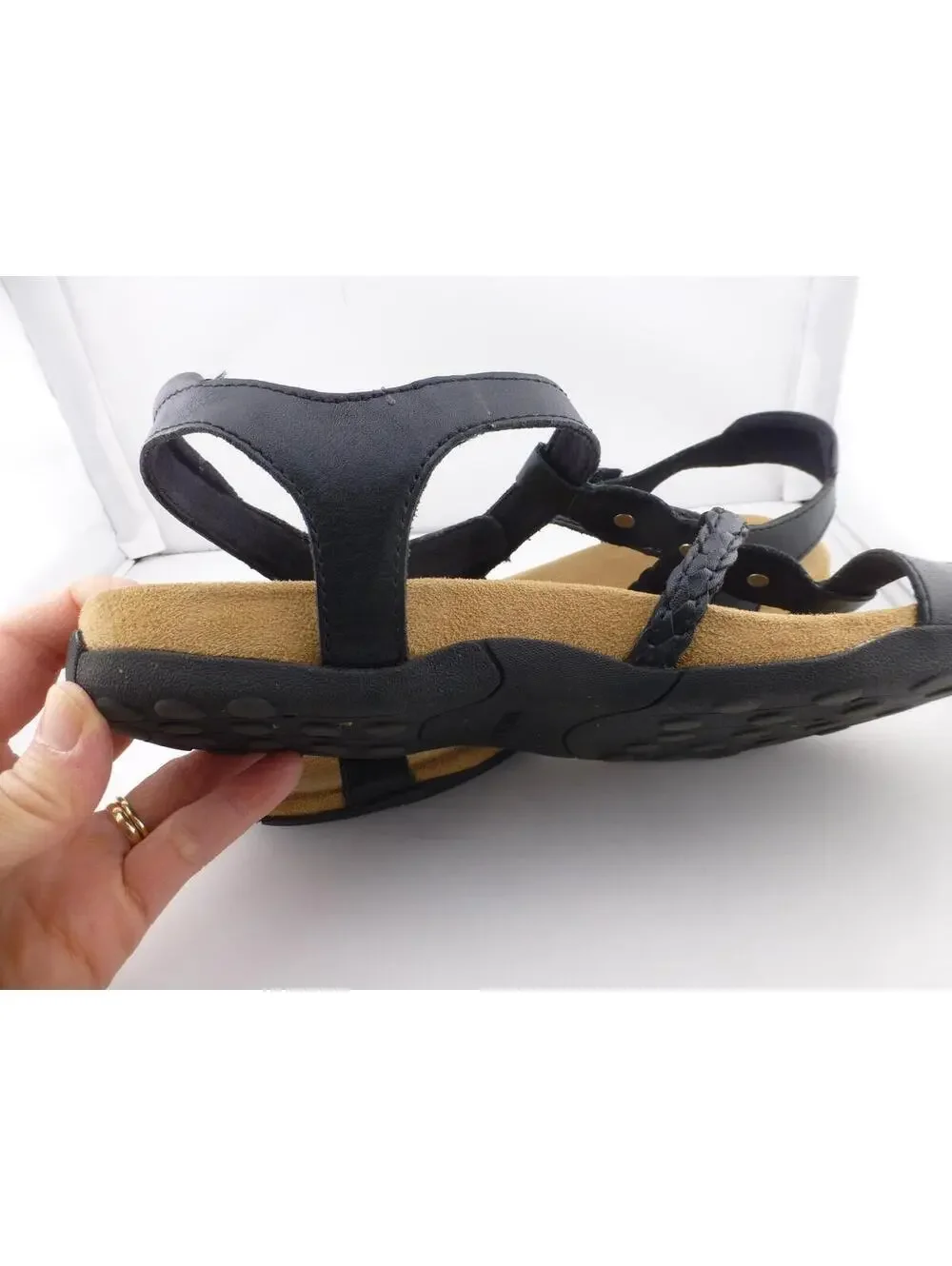 Minnetonka Lakeshore Women's Black Leather Hook & Loop Sandals US Size 8 M3 - Picture 13 of 14